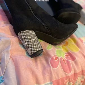 Women’s Heeled Rhinestone Boots